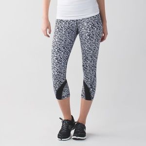 lululemon Run: Inspire Crop II Full-On Luxtreme